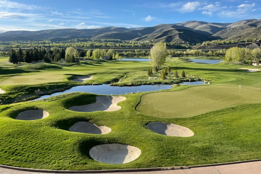 Golf 9 ou 18 trous : quel format choisir pour jouer ?