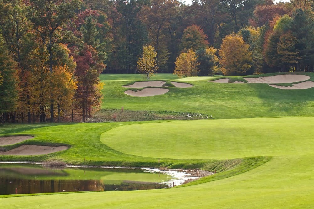 Hors limite golf : règle OB, pénalités et balle provisoire expliqués