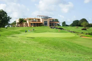 Combien coûte une partie de golf en France ? Green fees, abonnements et petits budgets